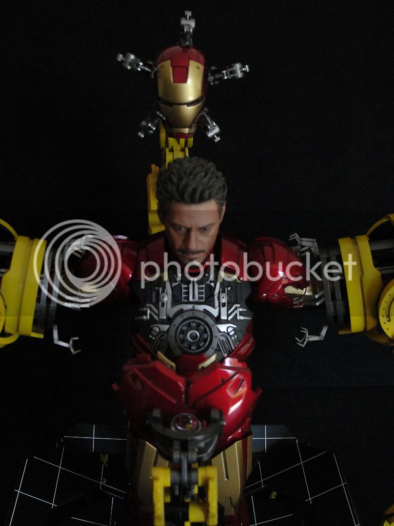 IronMan2-SuitUpGantry23.jpg