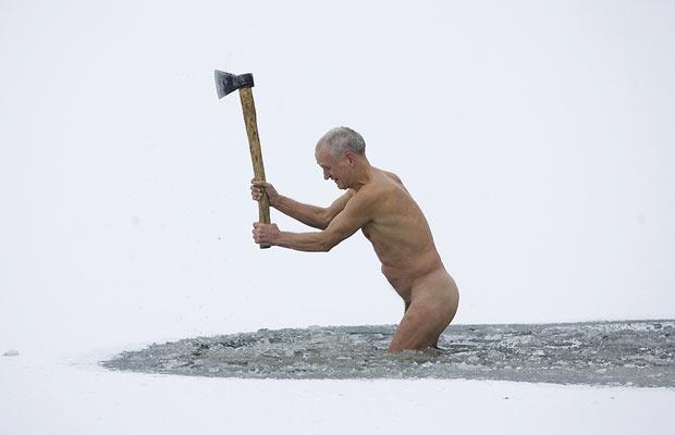 ice-swimmer_belarus.jpg