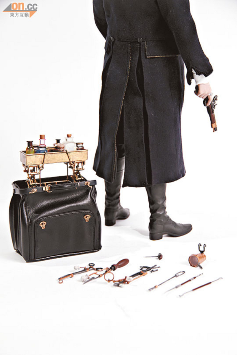 HOT_TOYS_SLEEPY_HOLLOW_ICHABOD_CRANE.jpg