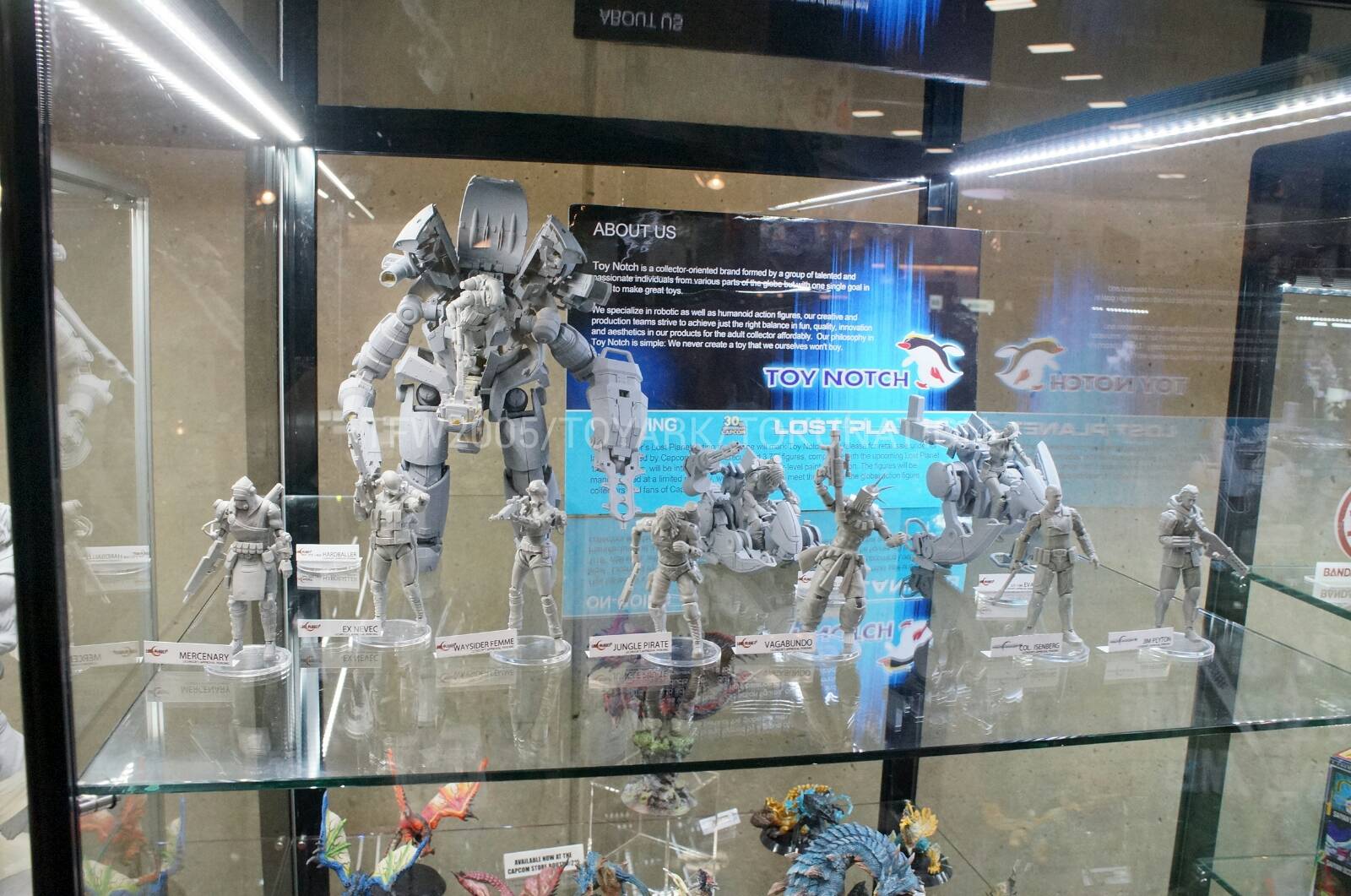 SDCC-2013-Toy-Notch-Lost-Planet-2-049.jpg