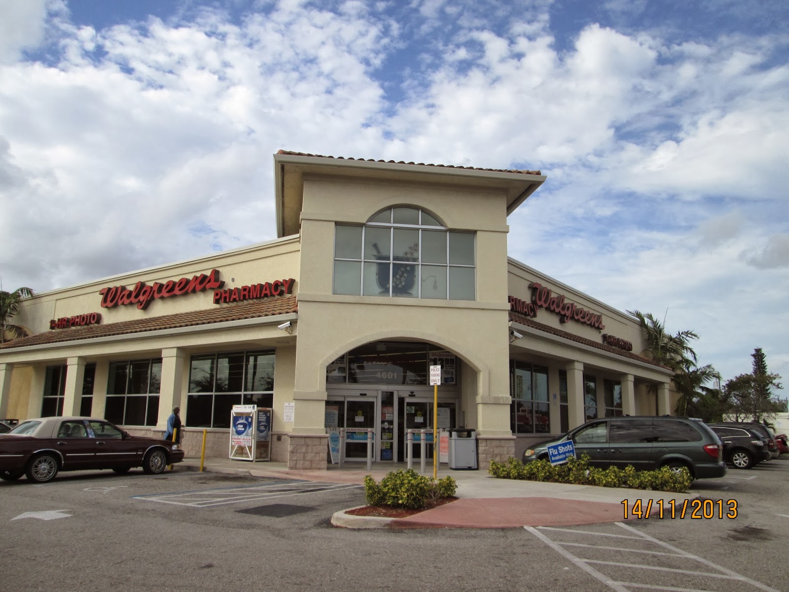 Walgreens_on_45th_in_West_Palm_Beach_FL%2C.JPG