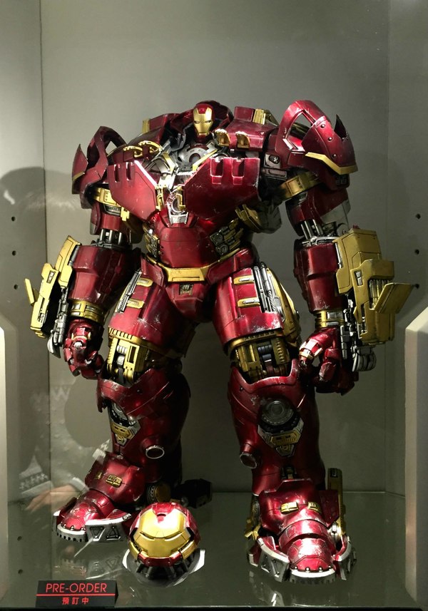 00_Hot_Toys_Hulkbuster_Without_Helmet__scaled_600.jpg