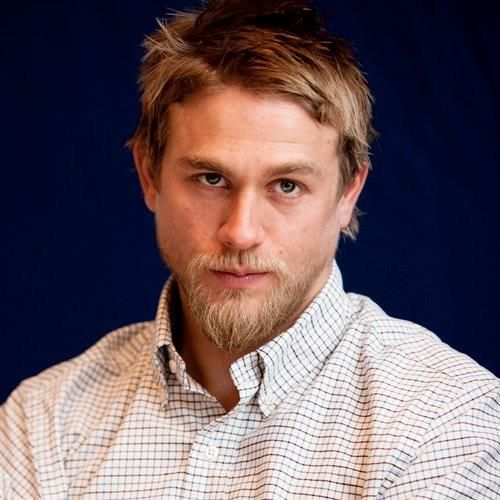 600full-charlie-hunnam.jpg