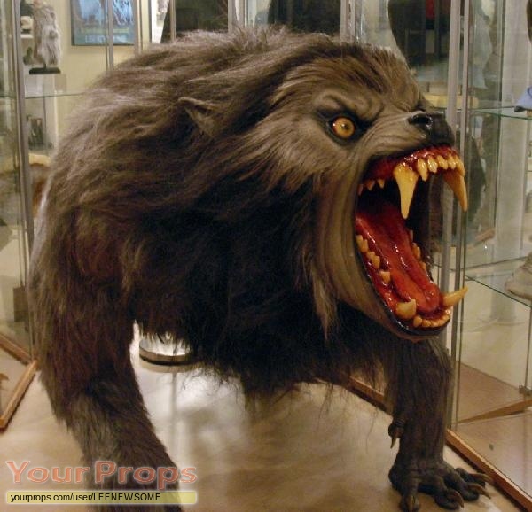 An-American-Werewolf-in-London-1981-movie-props.jpg