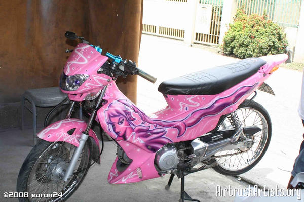 pink_motorcycle_by_earon24.jpg