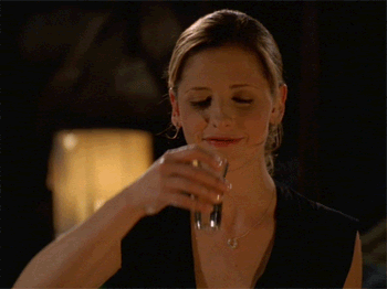 Buffy_drinking.gif