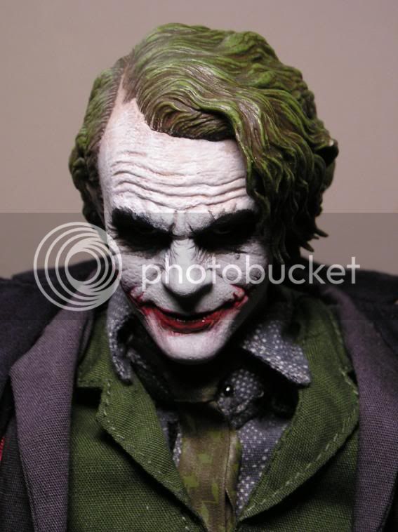 HotToysJoker052.jpg