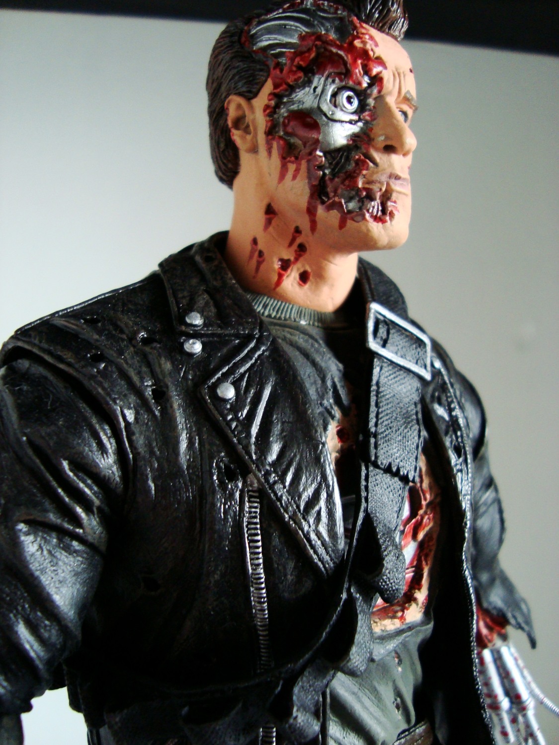 terminator_final_battle_damaged_head0005.jpg