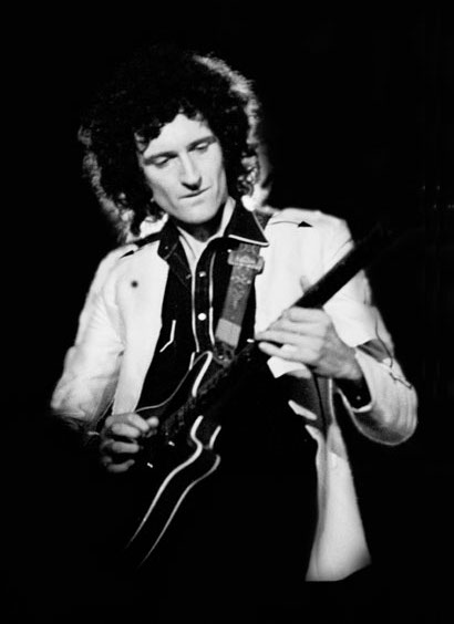 Brian-May_with_red_special.jpg