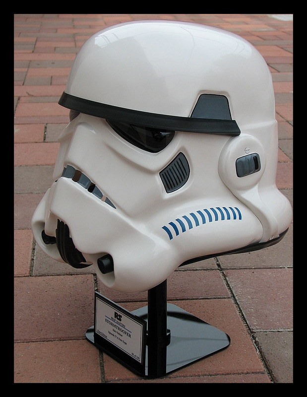 RS-Prop-Masters-Stormtrooper-Hero-helmet-08.jpg
