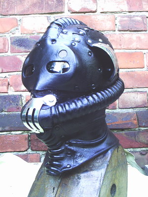 FANTASY-GAS-MASK.jpg