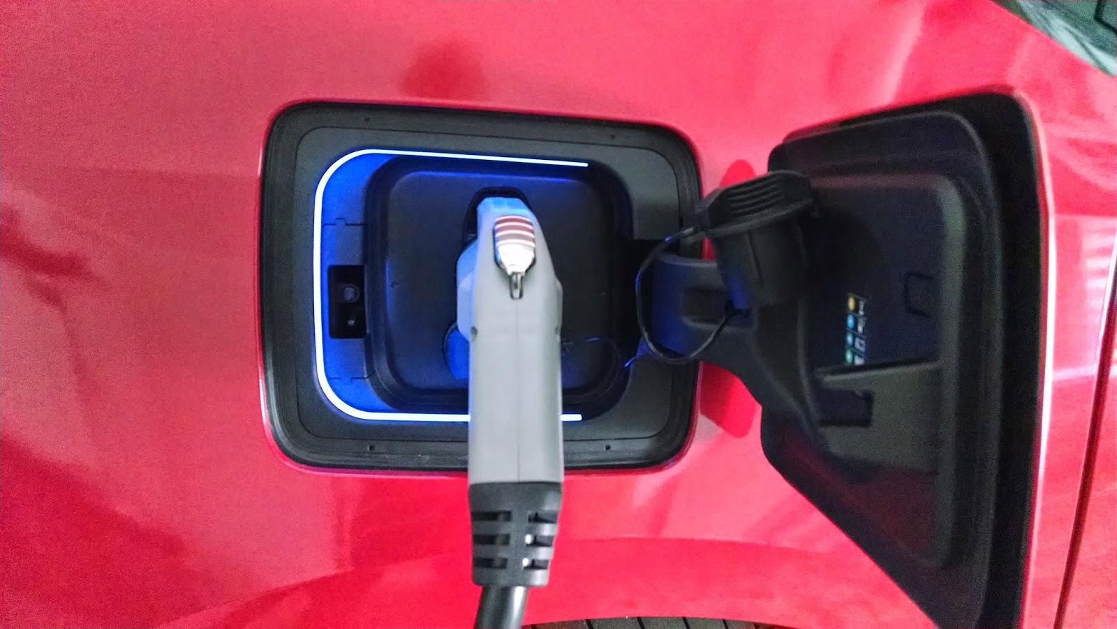 chargeport1.jpg