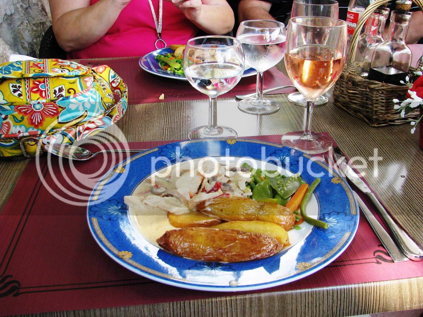 lunchinnice_zpsf270a14d.jpg