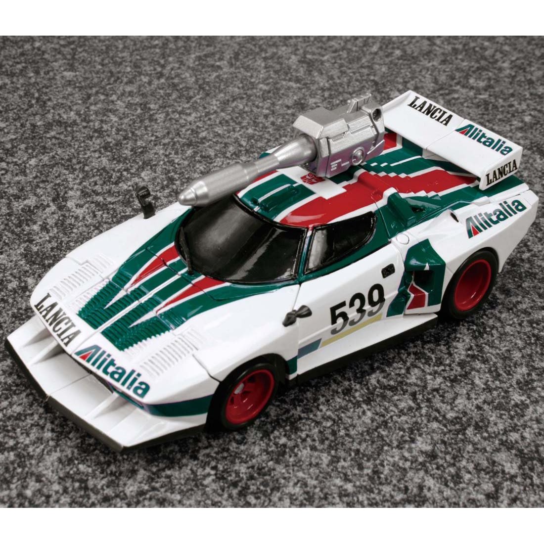 MP-20-Wheeljack-AmazonJP-04_1395898874.jpg