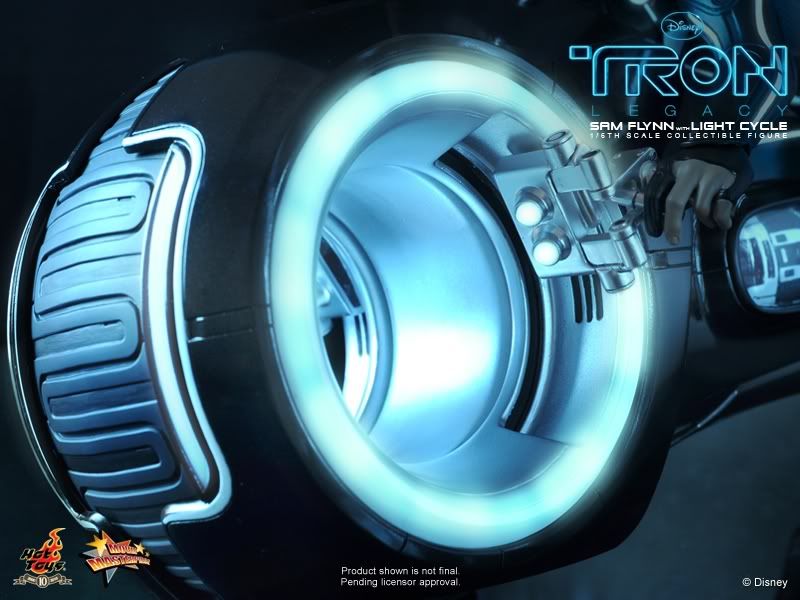 HT_Tron-Legacy-SamFlynnCollectibleFigurewithLightCycle_PR8.jpg