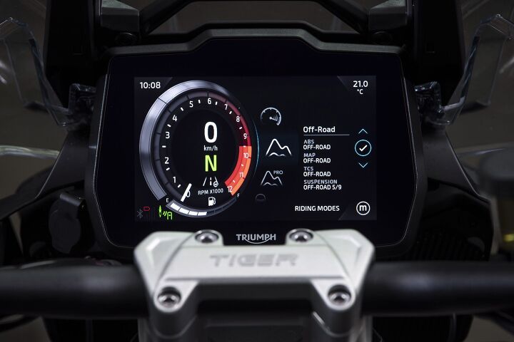 2023 Triumph Tiger 1200 rally pro tft display