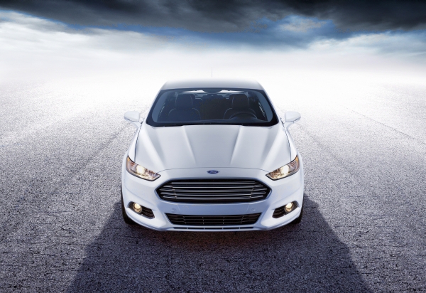 Ford%20Mondeo%202013%20-%20Ford%20Fusion%202013%20-%20Bild%2018%20(10).jpg