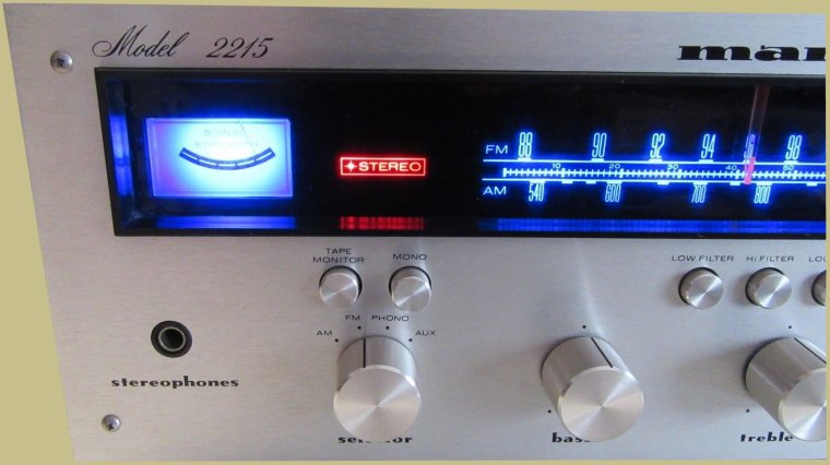 marantz-2215-left.jpg