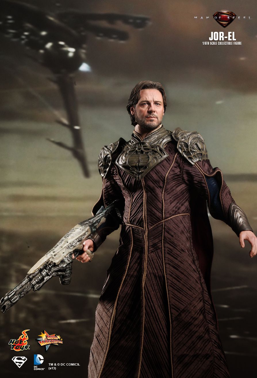 Hot-Toys_Man-of-Steel_Jor-El_07.jpg