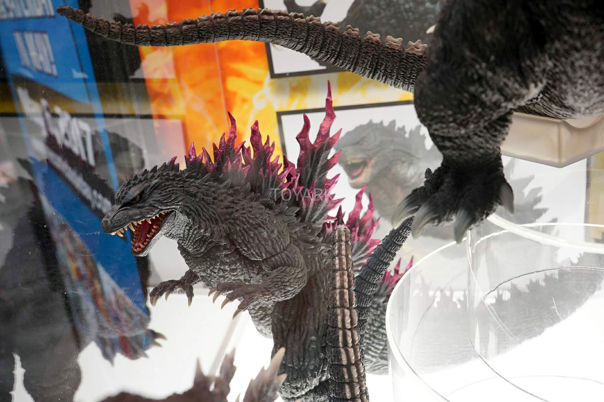 SDCC-2016-Diamond-Previews-X-Plus-Godzilla-025.jpg