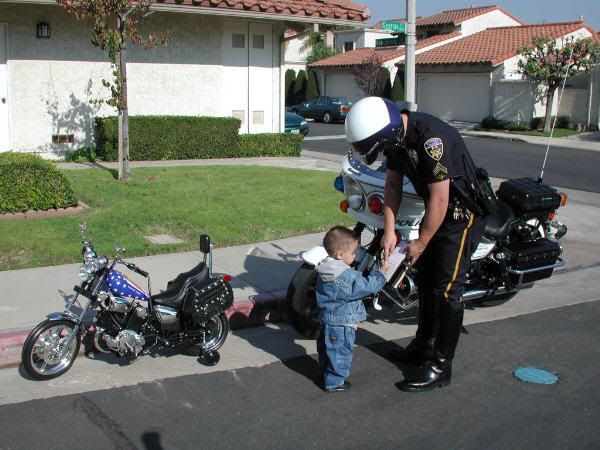 kid_motorcycle_cop1.jpg