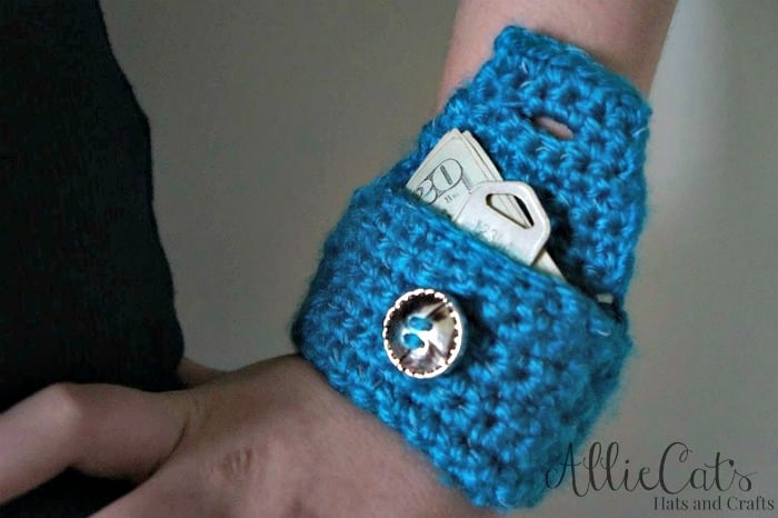 Free-pattern-for-wrist-cuff-using-Reflective-yarn.-Perfect-for-keeping-a-few-dollars-and-a-key-for-those-days-that-you-dont-want-to-carry-your-bag-around..jpg