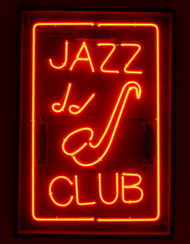 jazz_club_neon_sign_108-E09-C.jpg