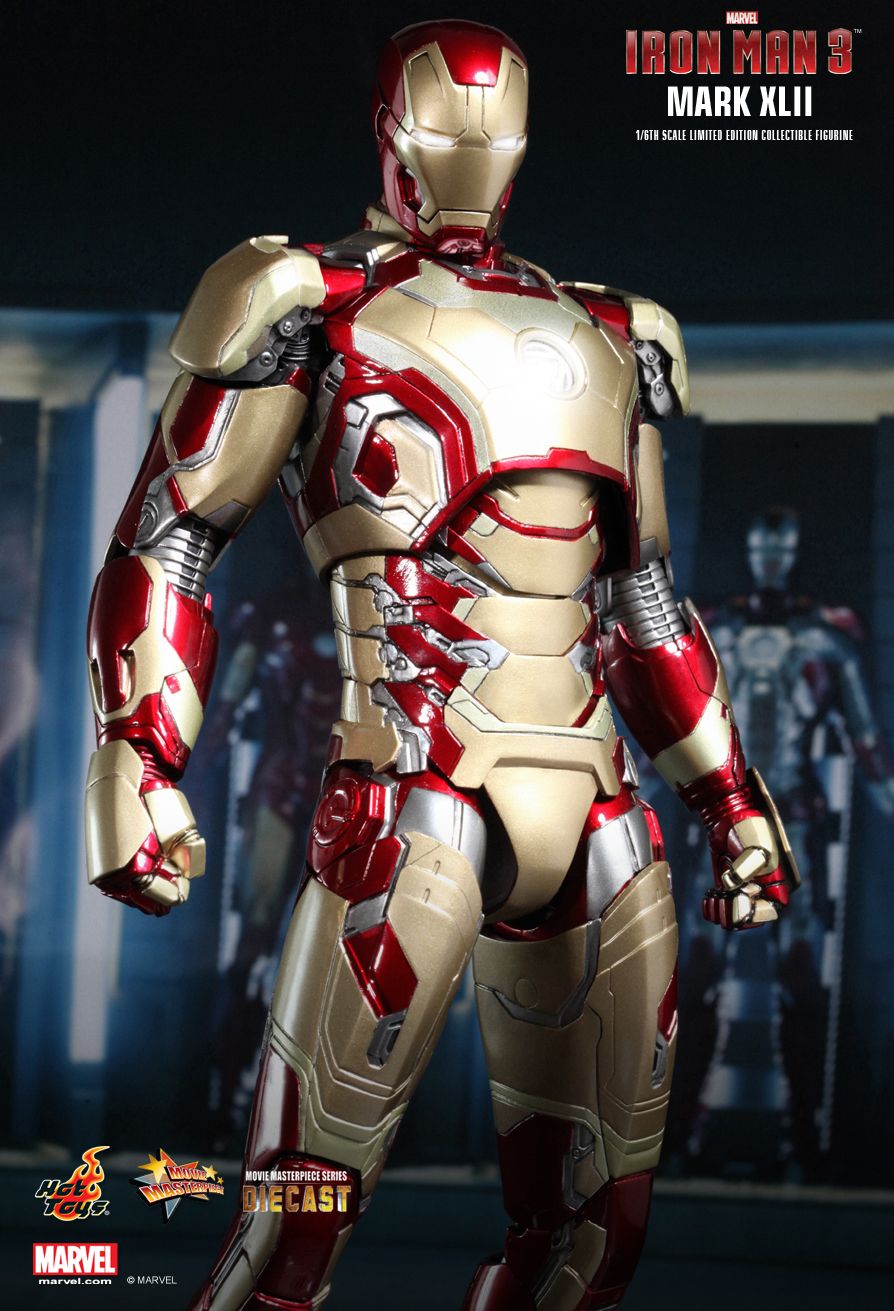 iron-man-3-1-6th-scale-mark-xlii-collectible-figurine-03.jpg