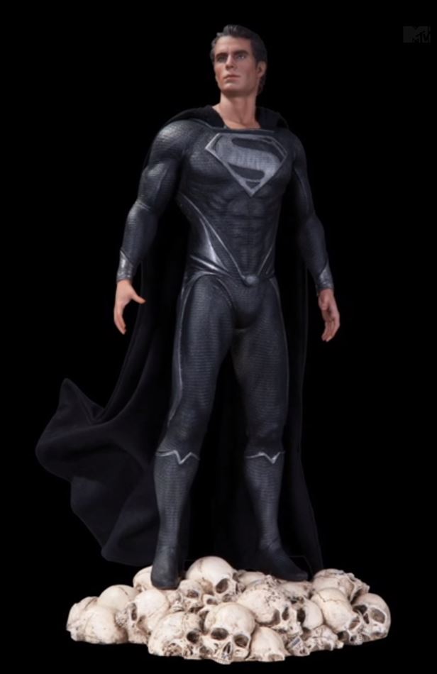 DC-Man-of-steel-statue-variant.jpg