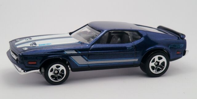 640px-'71_Mustang_Mach_I-2013_224.jpg