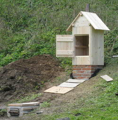 How-to-Build-a-Smokehouse-8.jpg