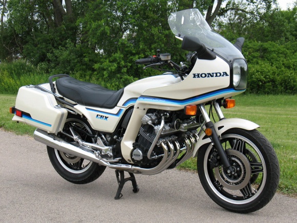 1982_Honda_CBX_Supersport_White_For_Sale_Front_resize.jpg