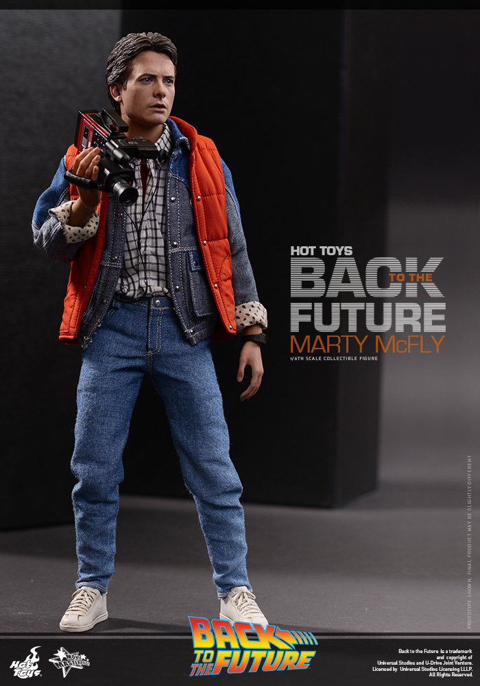 Hot%20Toys%20-%20Back%20to%20the%20Future%20-%20Marty%20McFly%20Collectible_PR4.jpg