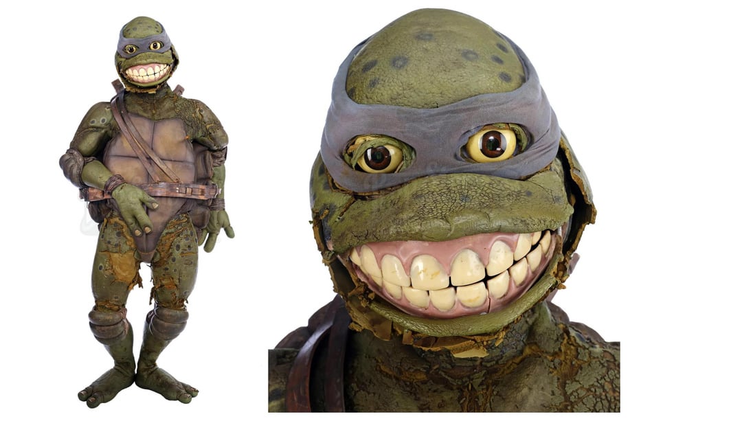 decaying-ninja-turtle-suits-from-the-third-tmnt-movie-v0-mpbpeqxsy7bb1.jpg