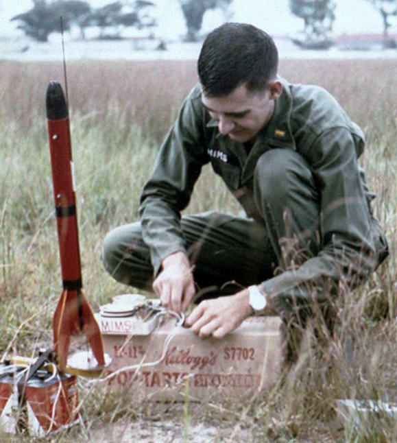 Forrest_Mims_Rocket_Vietnam_1967_Cropped.jpg