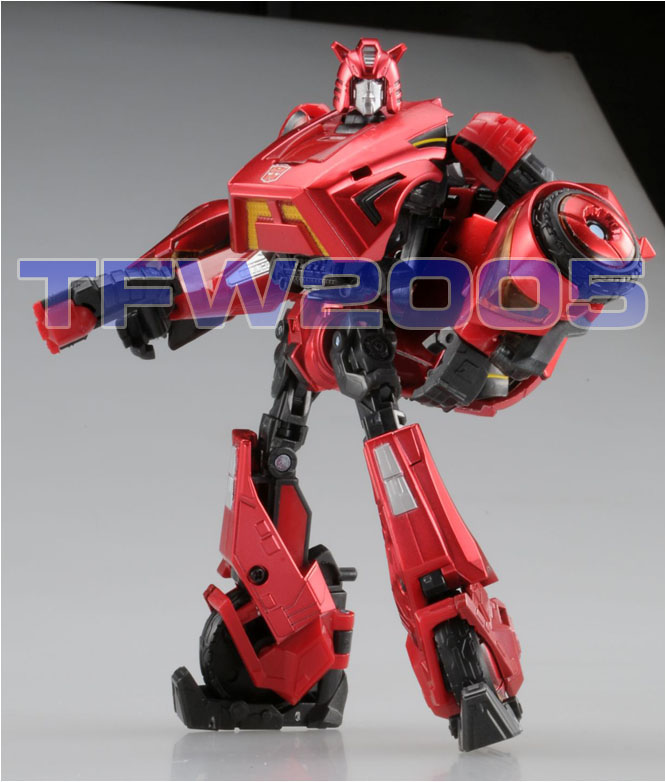 Takara-Transformers-United-Cliffjumper-Cybertron-Mode_1285165156.jpg