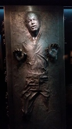 hans-solo-frozen-in-carbonite.jpg