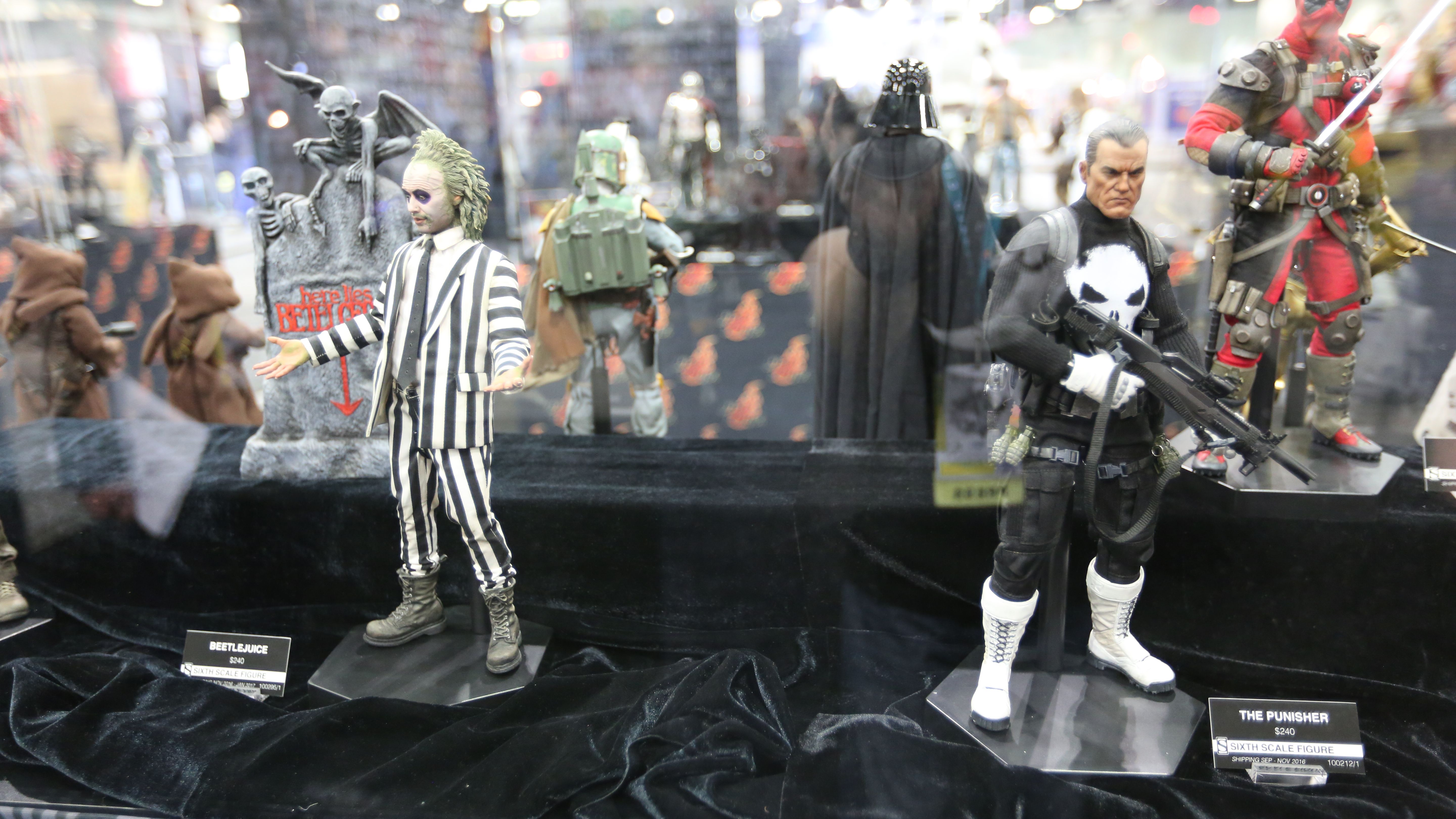 sideshow-collectibles-wondercon-booth-10.jpg