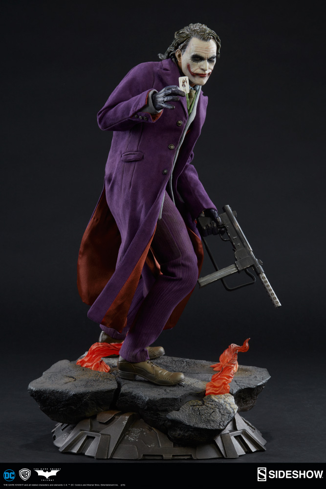 dc-comics-the-joker-the-dark-knight-premium-format-300251-04.jpg