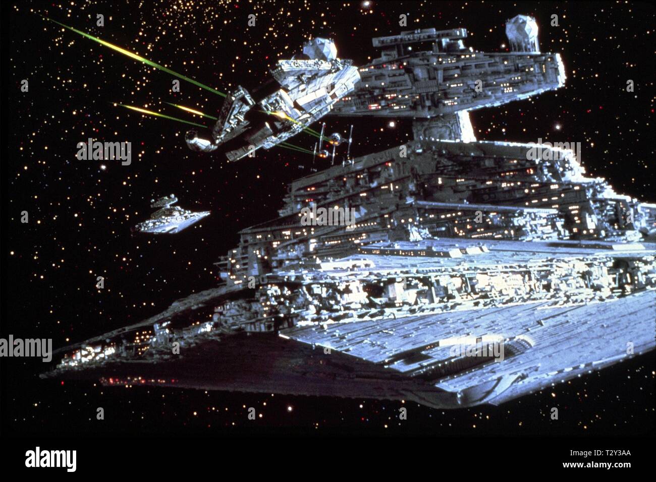 star-destroyer-star-wars-episode-v-the-empire-strikes-back-1980-T2Y3AA.jpg