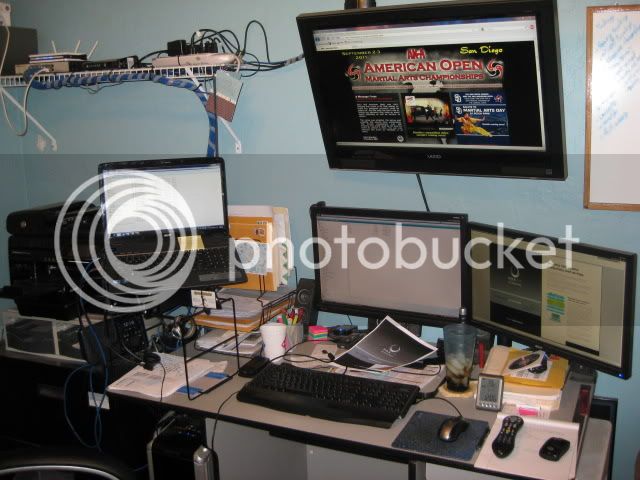 desk-20110331.jpg