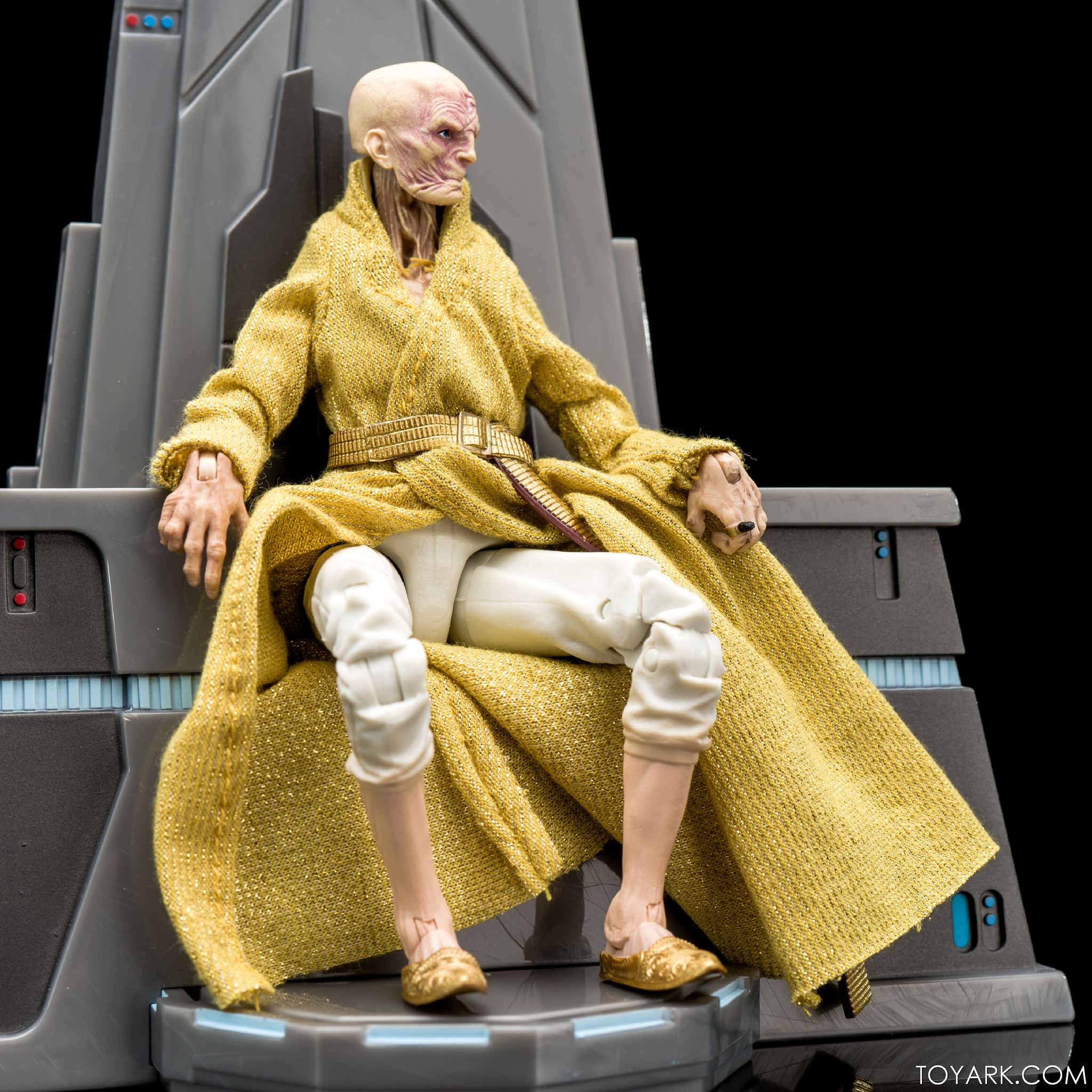 Black-Series-Snoke-Throne-17.jpg