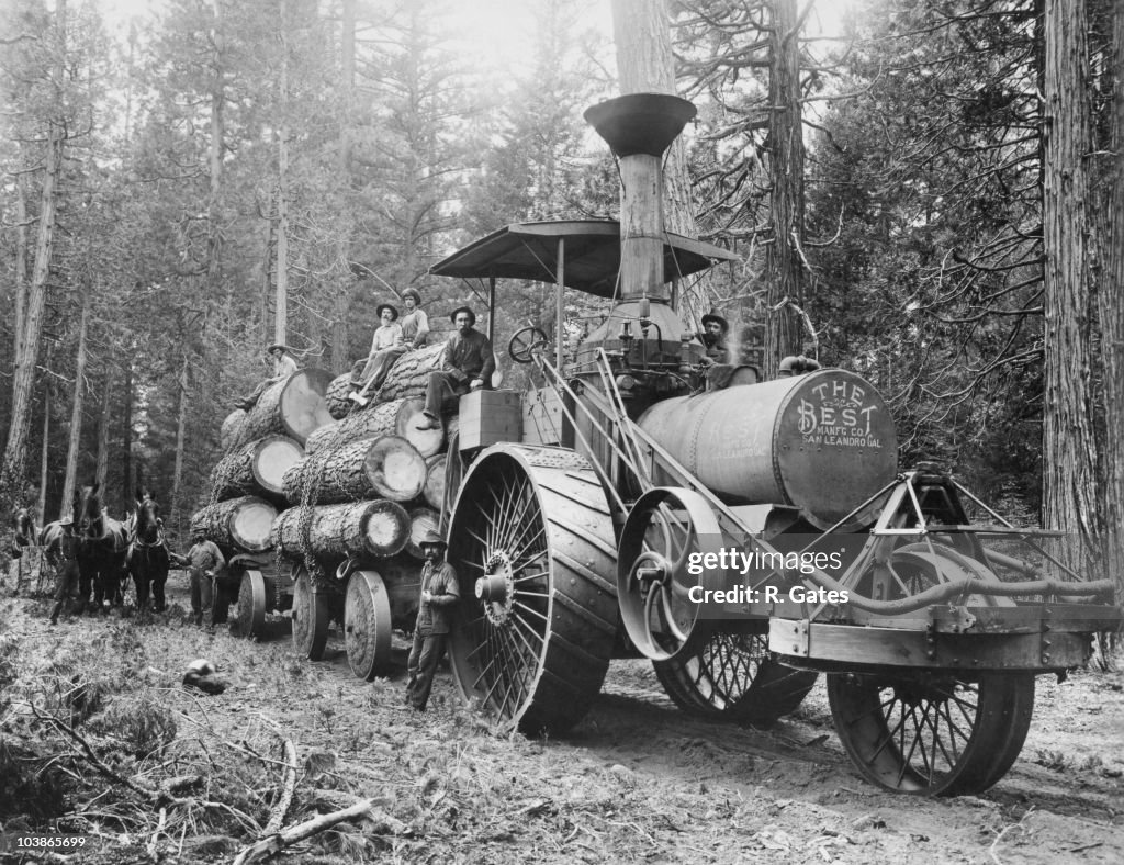 daniel-best-steam-tractor-pulling-a-cargo-of-logs-at-a-logging-with-picture-id103865699