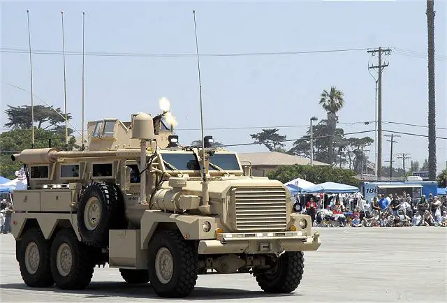 Cougar_HE_MRAP_II_Force_Protection_mine_resistant_resistant_ambush_protected_wheeled_armoured_vehicle_US_army_640_002.jpg