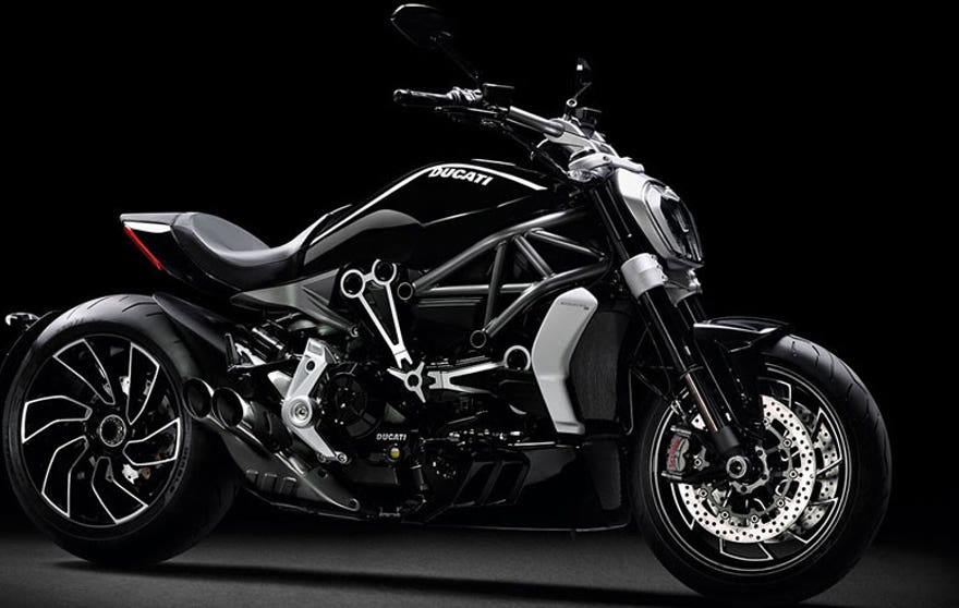 xdiavel-876%20story.jpg