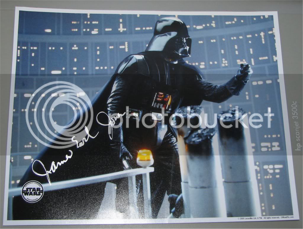 AutographVaderJamesEarlJones01.jpg