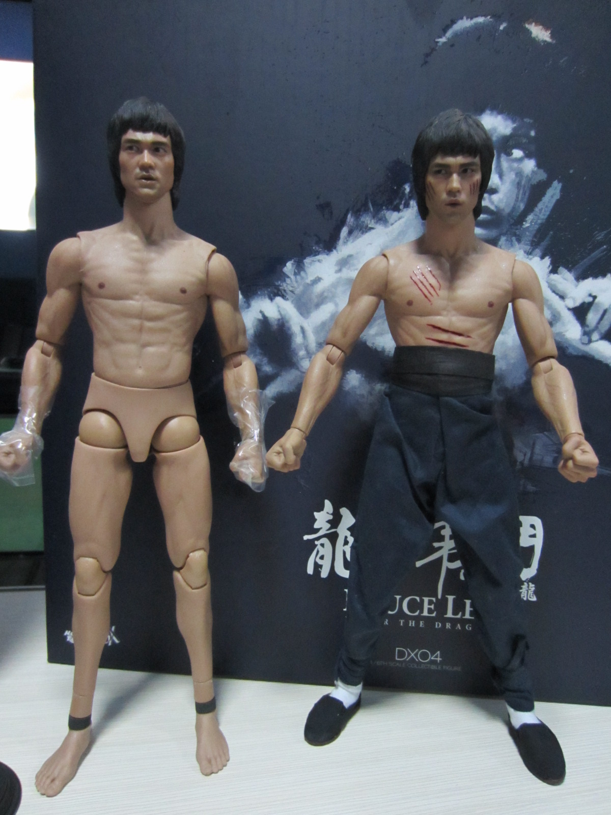 Unboxing+Hot+Toys+DX04+-+ETD+Bruce+Lee+%252B+Extra+Body+34.JPG