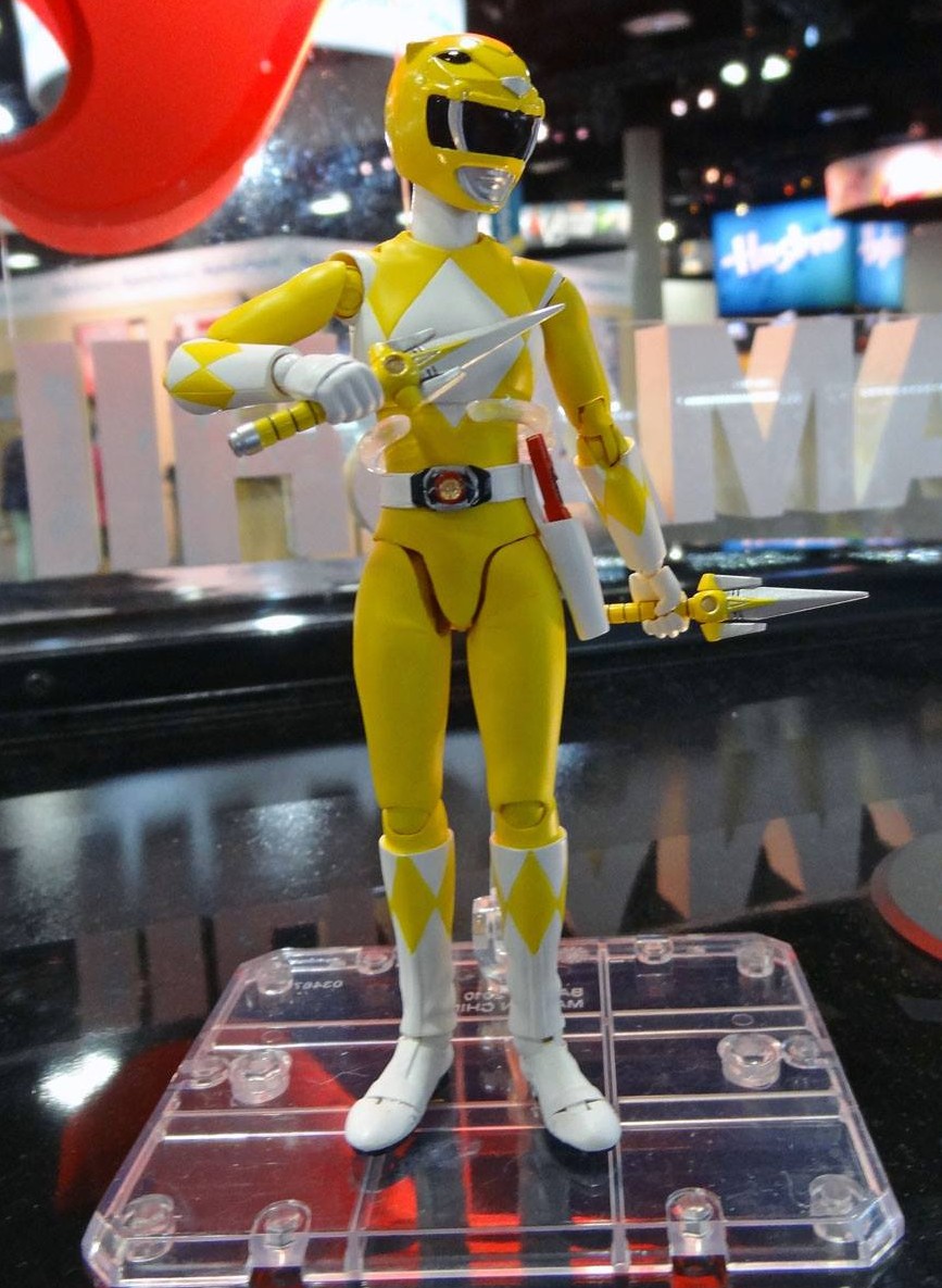 SH-Figuarts-Yellow-Ranger-Female-Body-Mighty-Morphin-Power-Rangers-e1374676523400.jpg