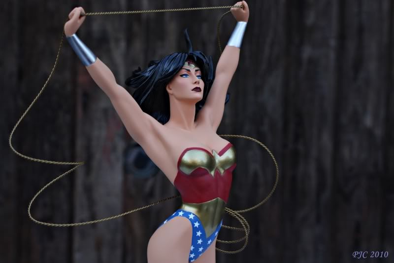 WonderWomanAH6.jpg