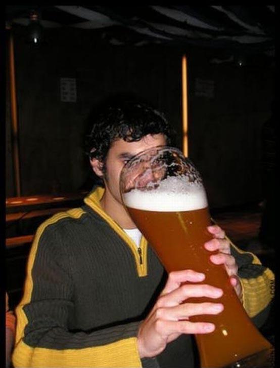 Giant_Beer_Glass_1_.jpg
